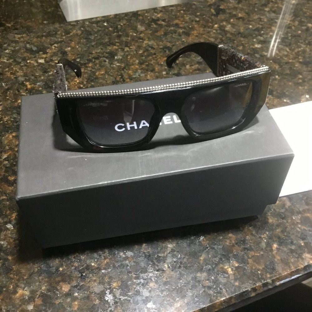 Chanel Sunglasses New
